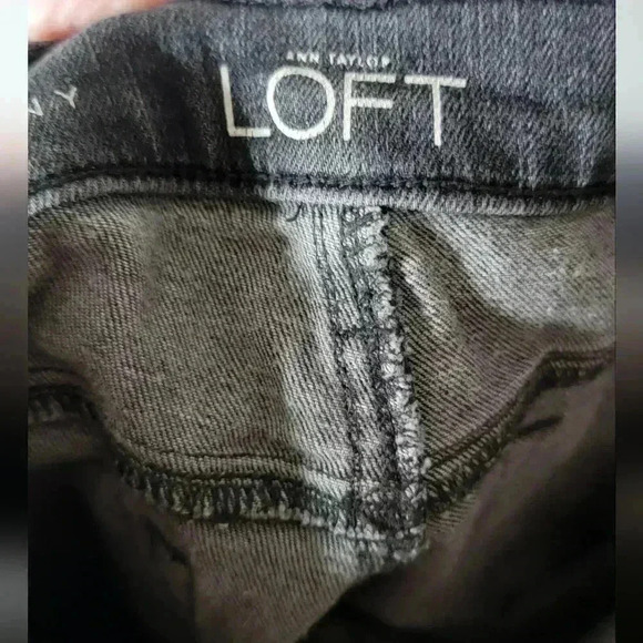 Ann Taylor LOFT Modern skinny jeans size 27/4 black/gray. - Picture 3 of 4